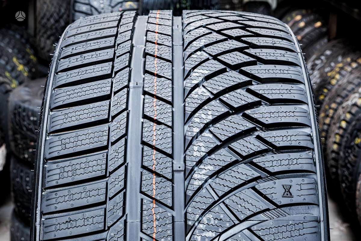 Kumho Wintercraft WP72, winter 275/30 R19