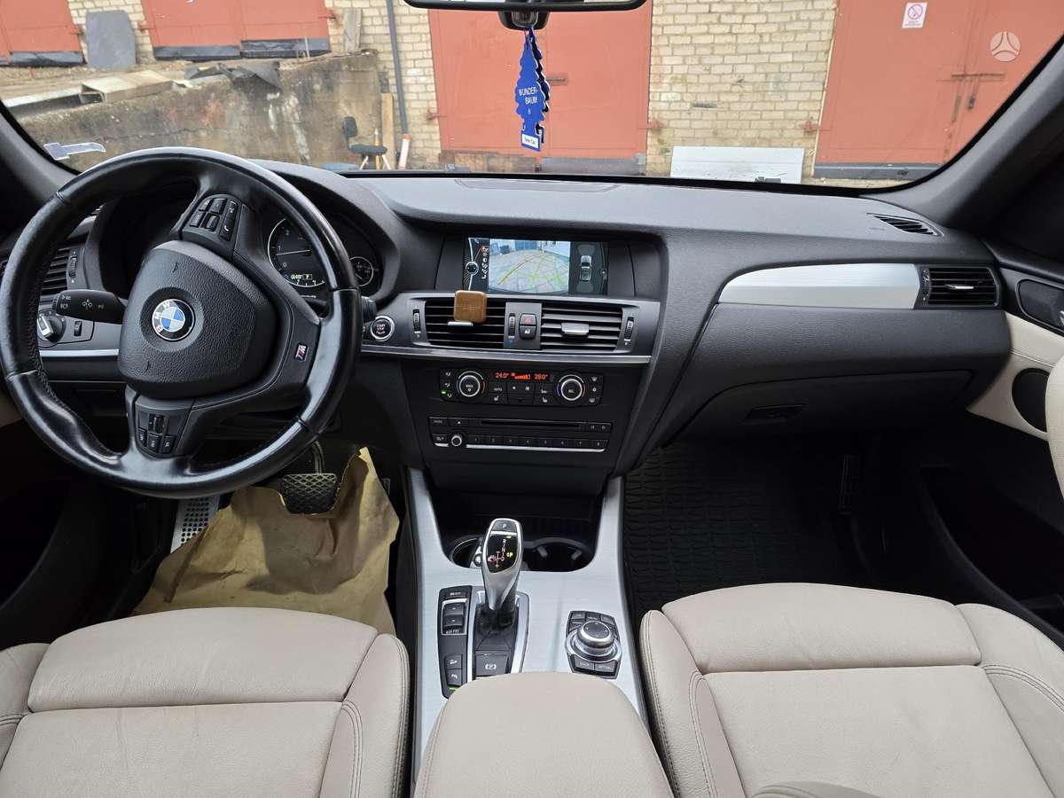 BMW X3, 3.0 l., off-road / crossover
