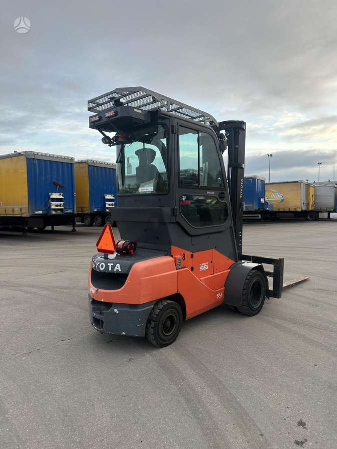 Toyota 8FDJF35, forklifts