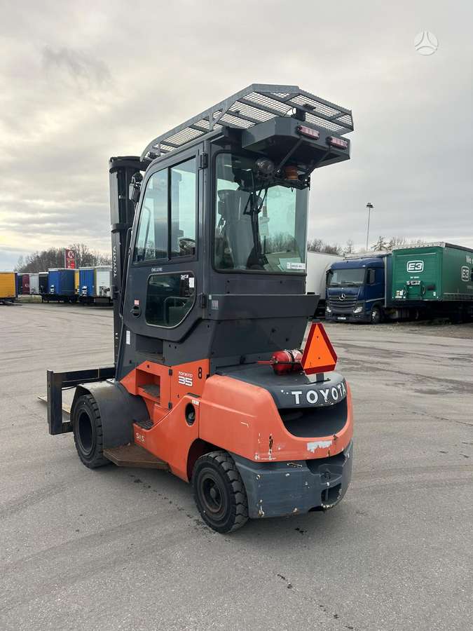 Toyota 8FDJF35, forklifts
