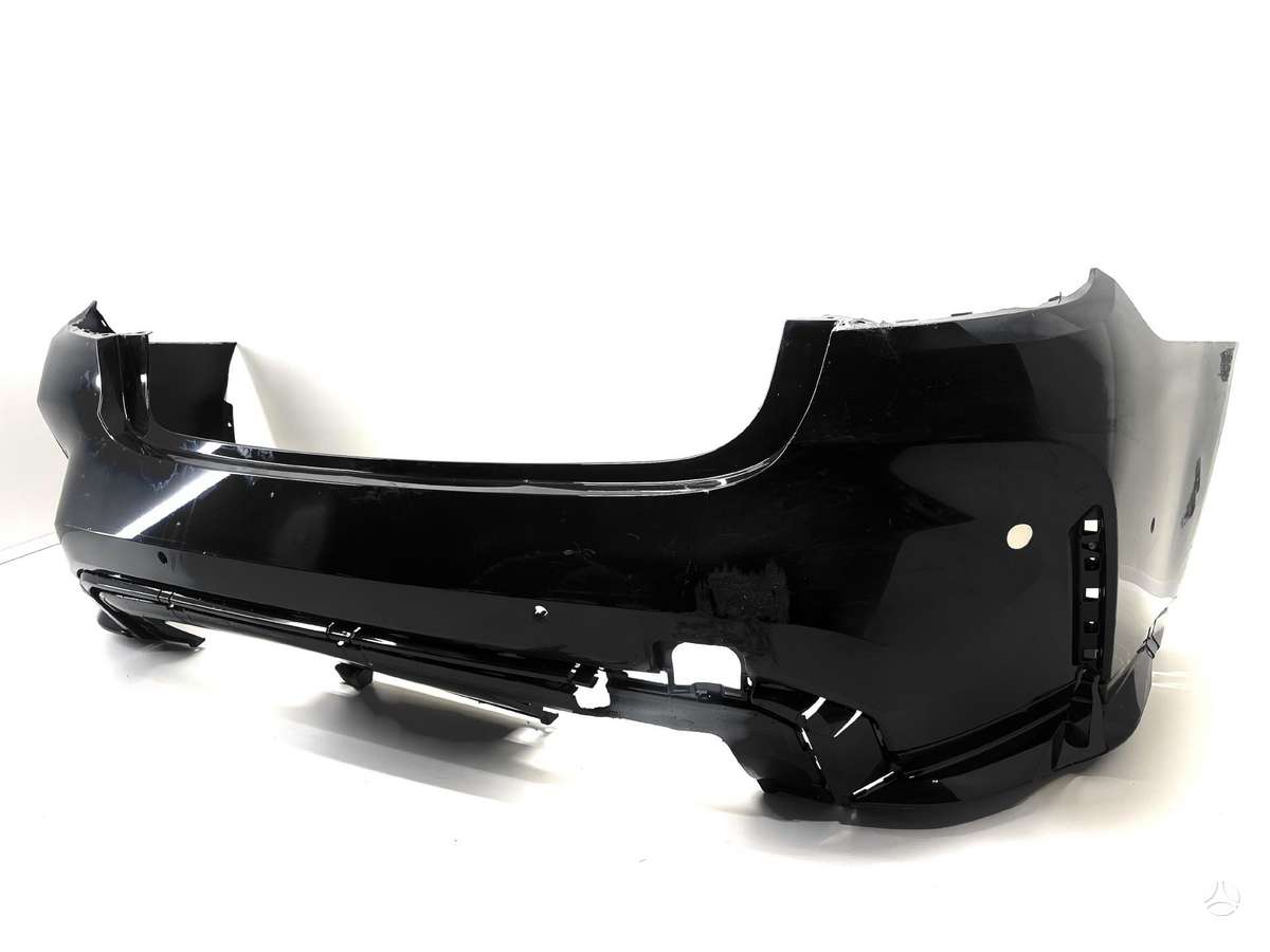 BMW M3 dalimis. Bmw g80 bamperis