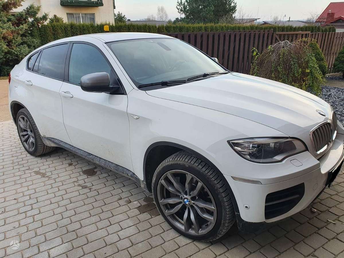 BMW X6 dalimis