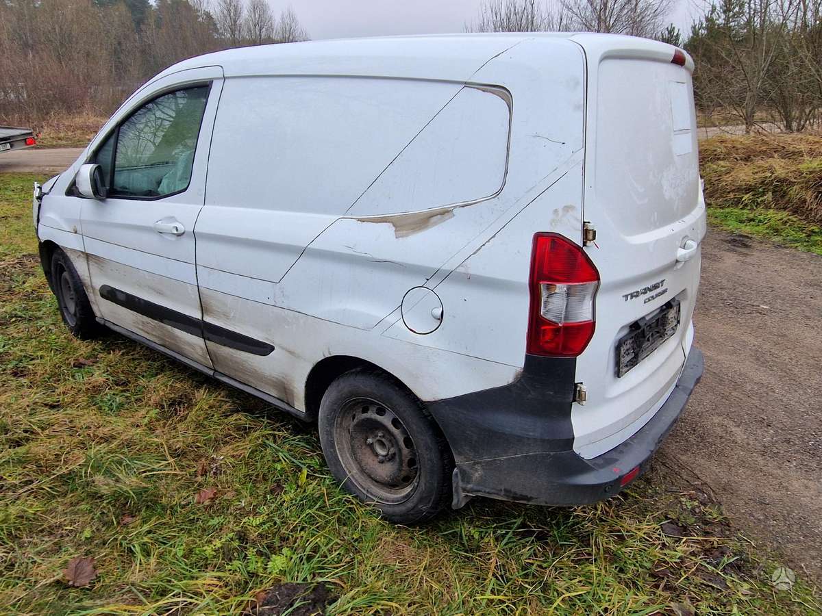 Ford Transit Courier dalimis