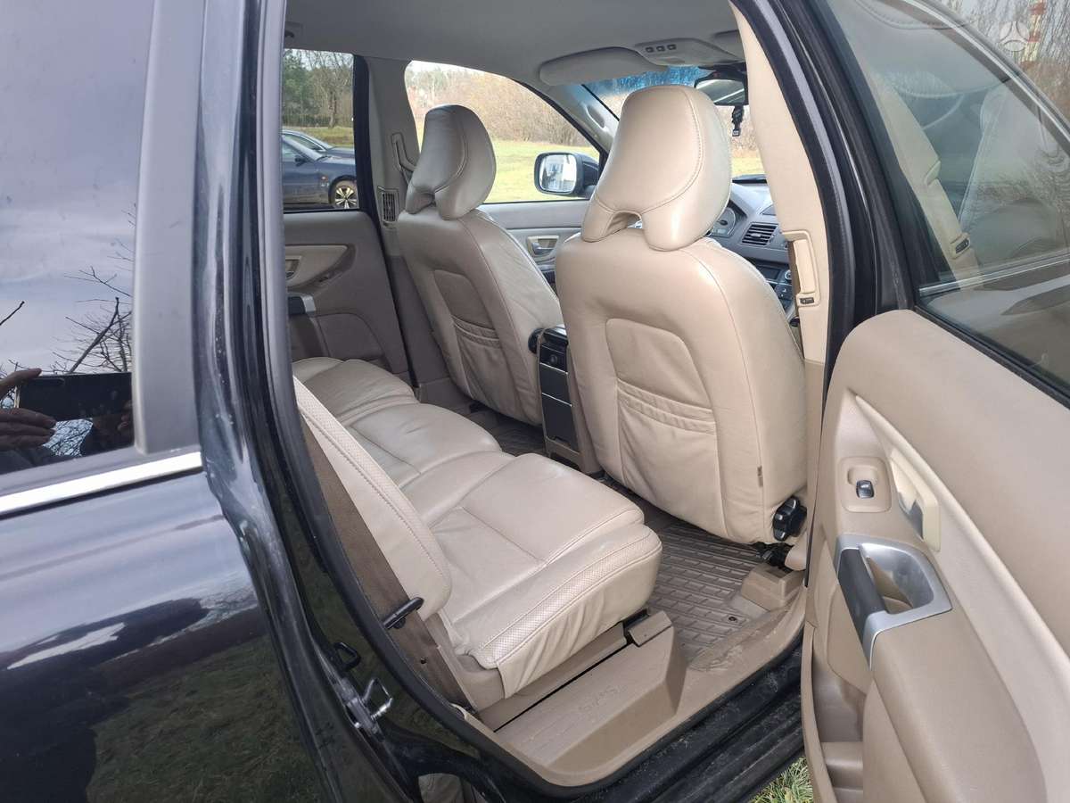 Volvo XC90 - 8