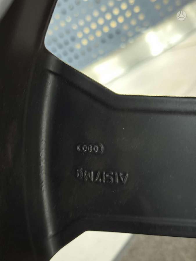Audi Q3 ORIGINALŪS NR.635, light alloy, R19