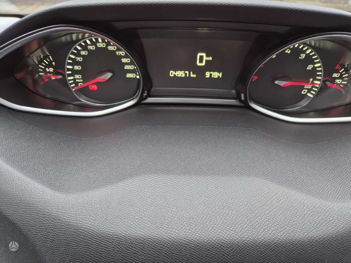 Peugeot 308, 1.2 l., hatchback