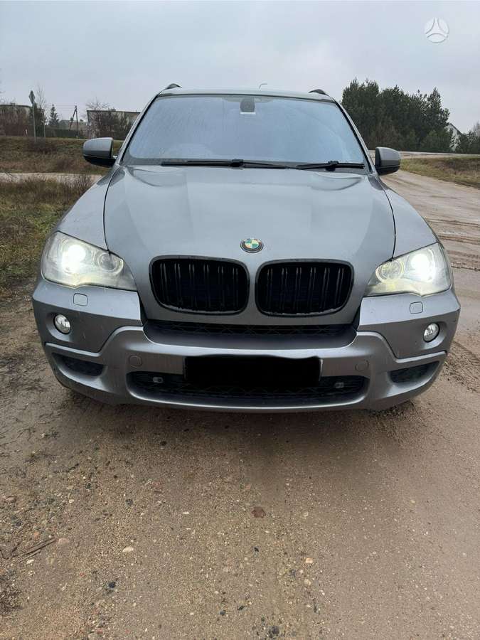 BMW X5 rezerves daļās