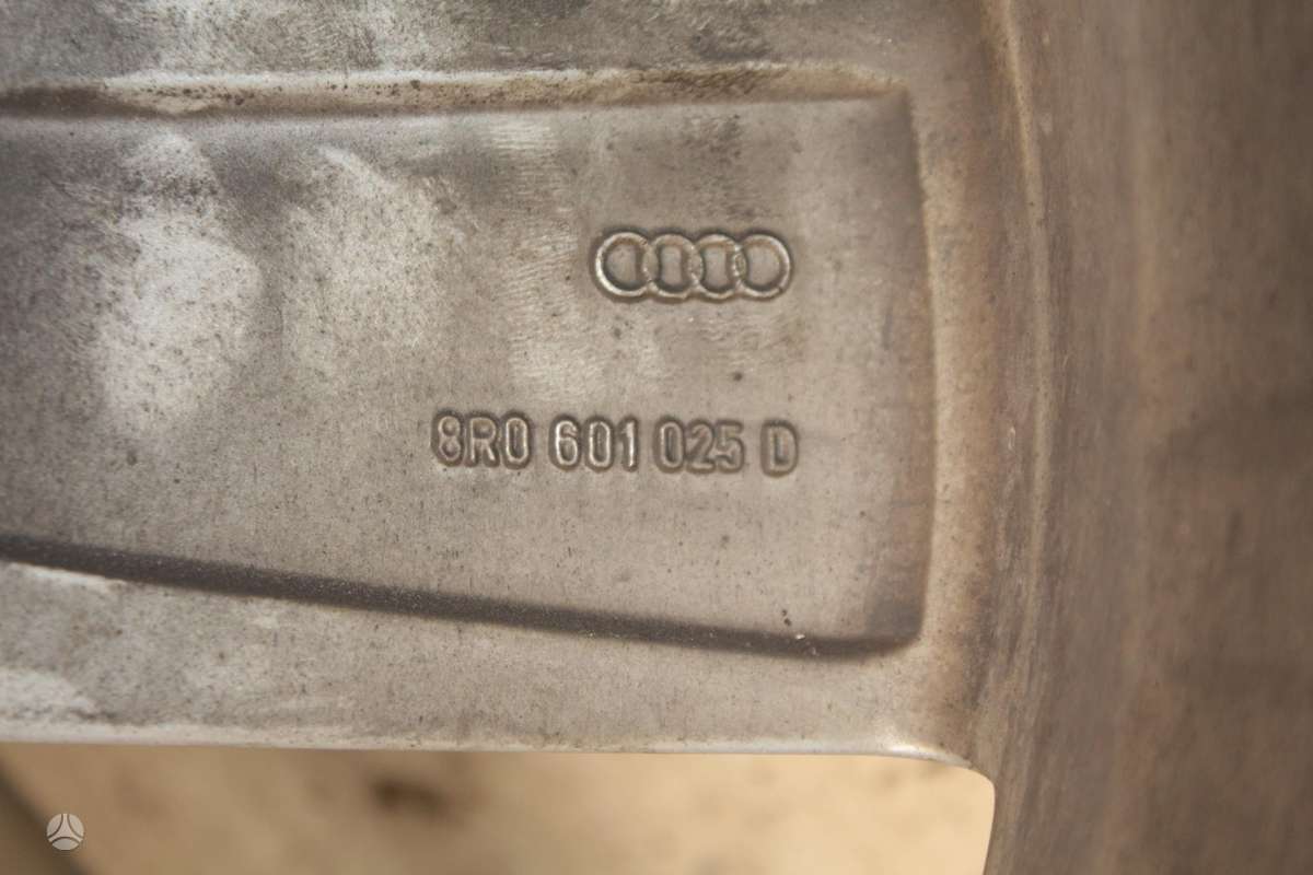 Audi Q5, lengvojo lydinio, R20