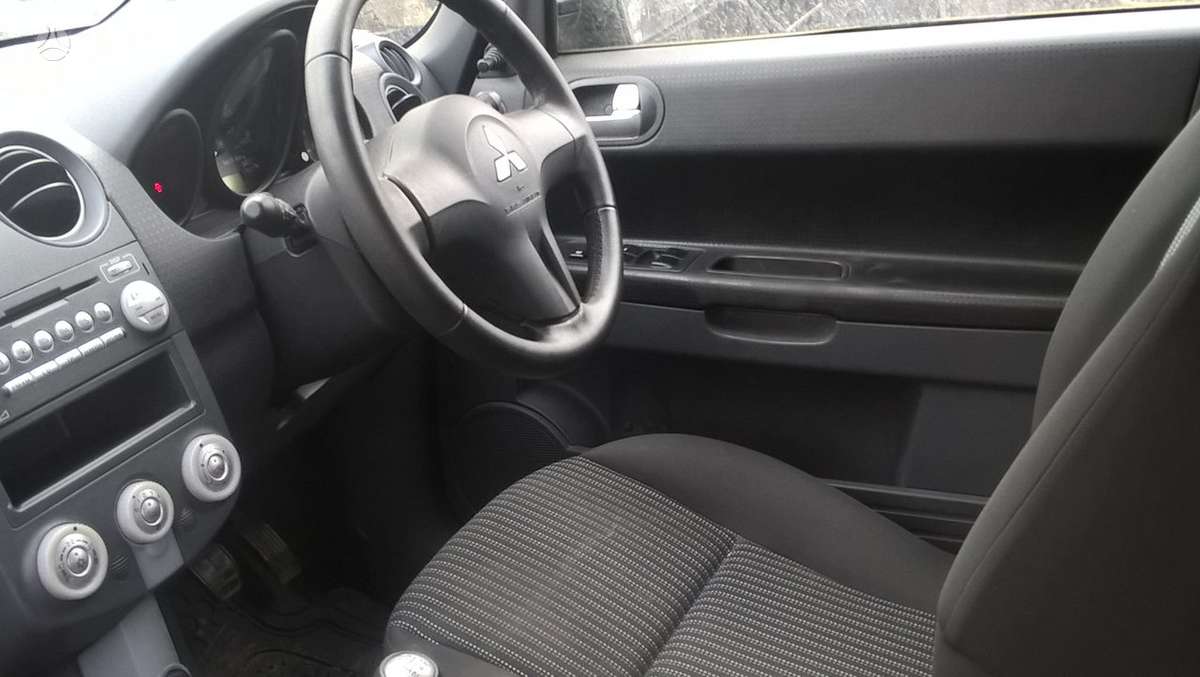 Mitsubishi Colt for parts