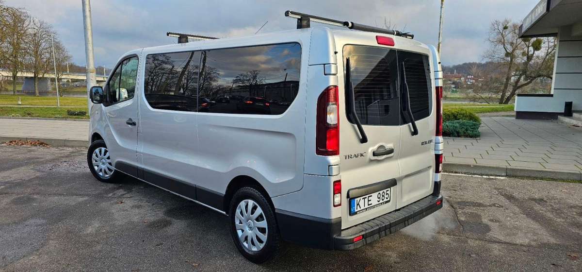 Renault Trafic, пассажирский микроавтобус