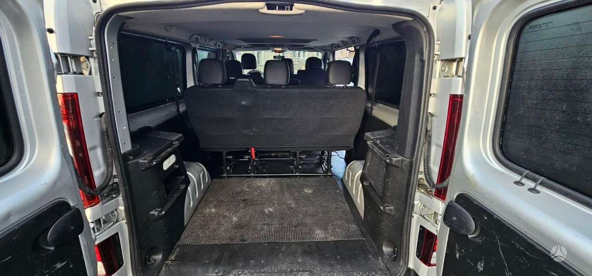 Renault Trafic, passenger minibus