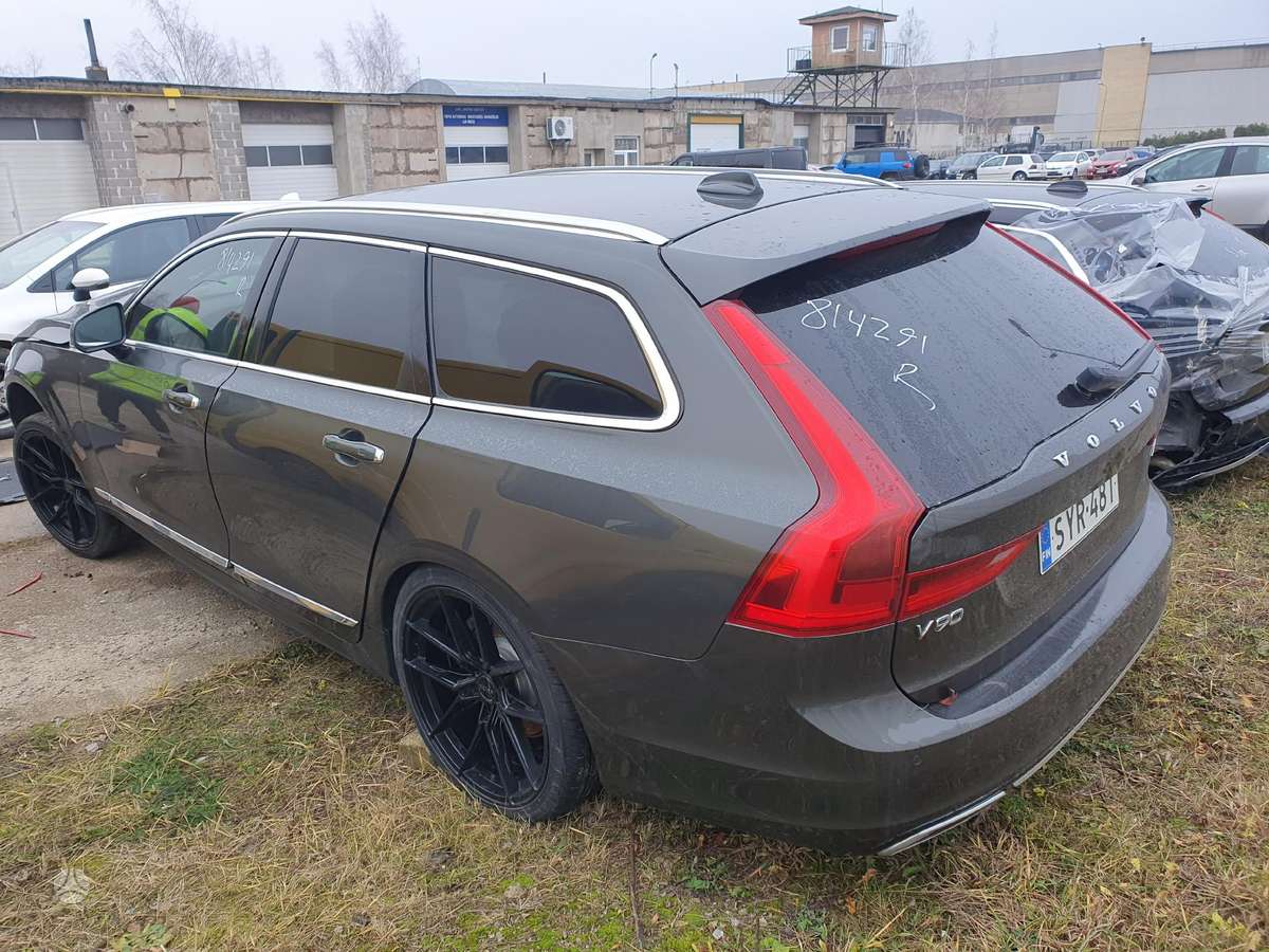Volvo V90
