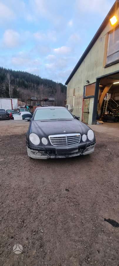 Mercedes-Benz E220