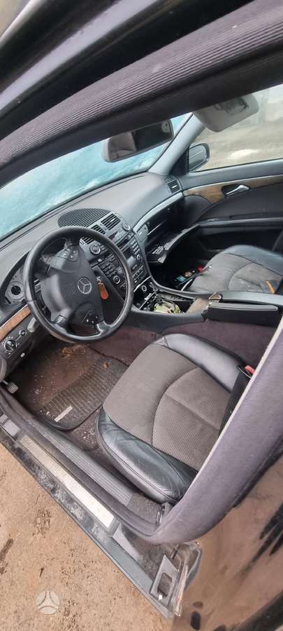 Mercedes-Benz E220