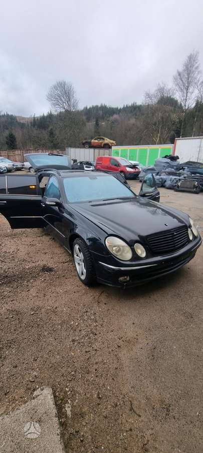 Mercedes-Benz E270