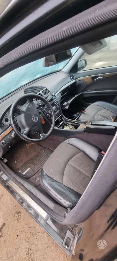 Mercedes-Benz E270
