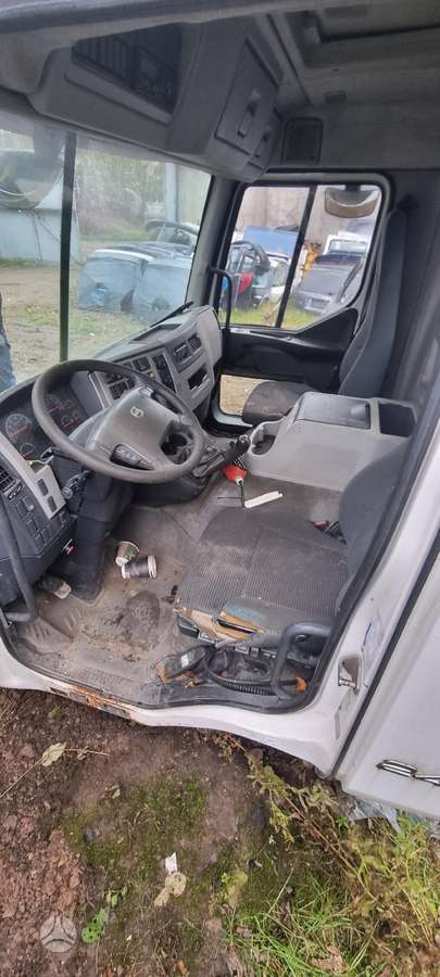 Volvo FL, trucks