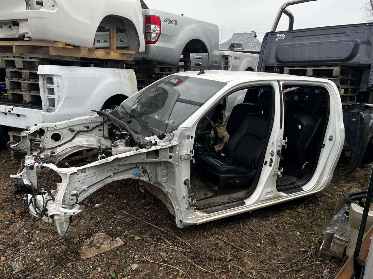 Toyota Hilux детали кузова