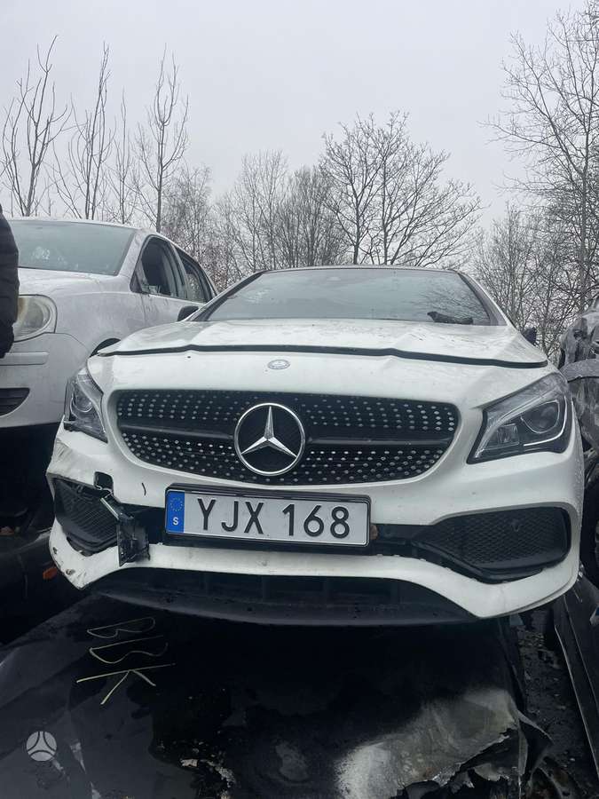 Mercedes-Benz CLA180