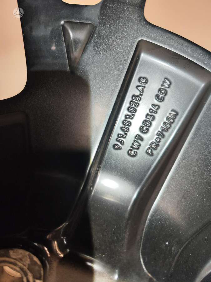 Porsche Taycan, light alloy, R20
