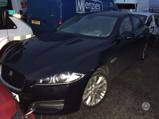 Jaguar XF Dalimis