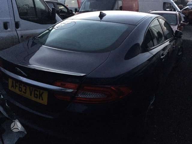 Jaguar XF Dalimis