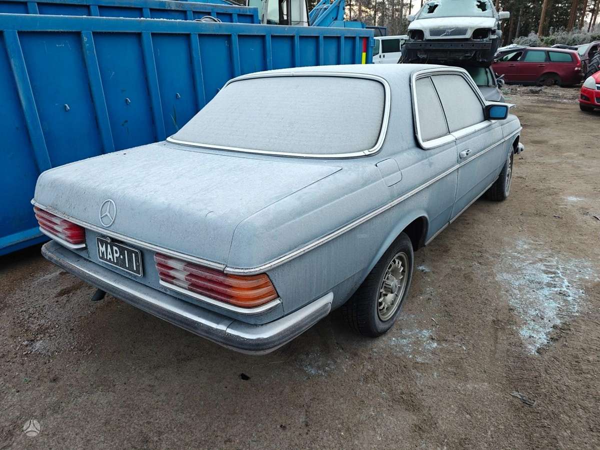 Mercedes-Benz 230 по частям