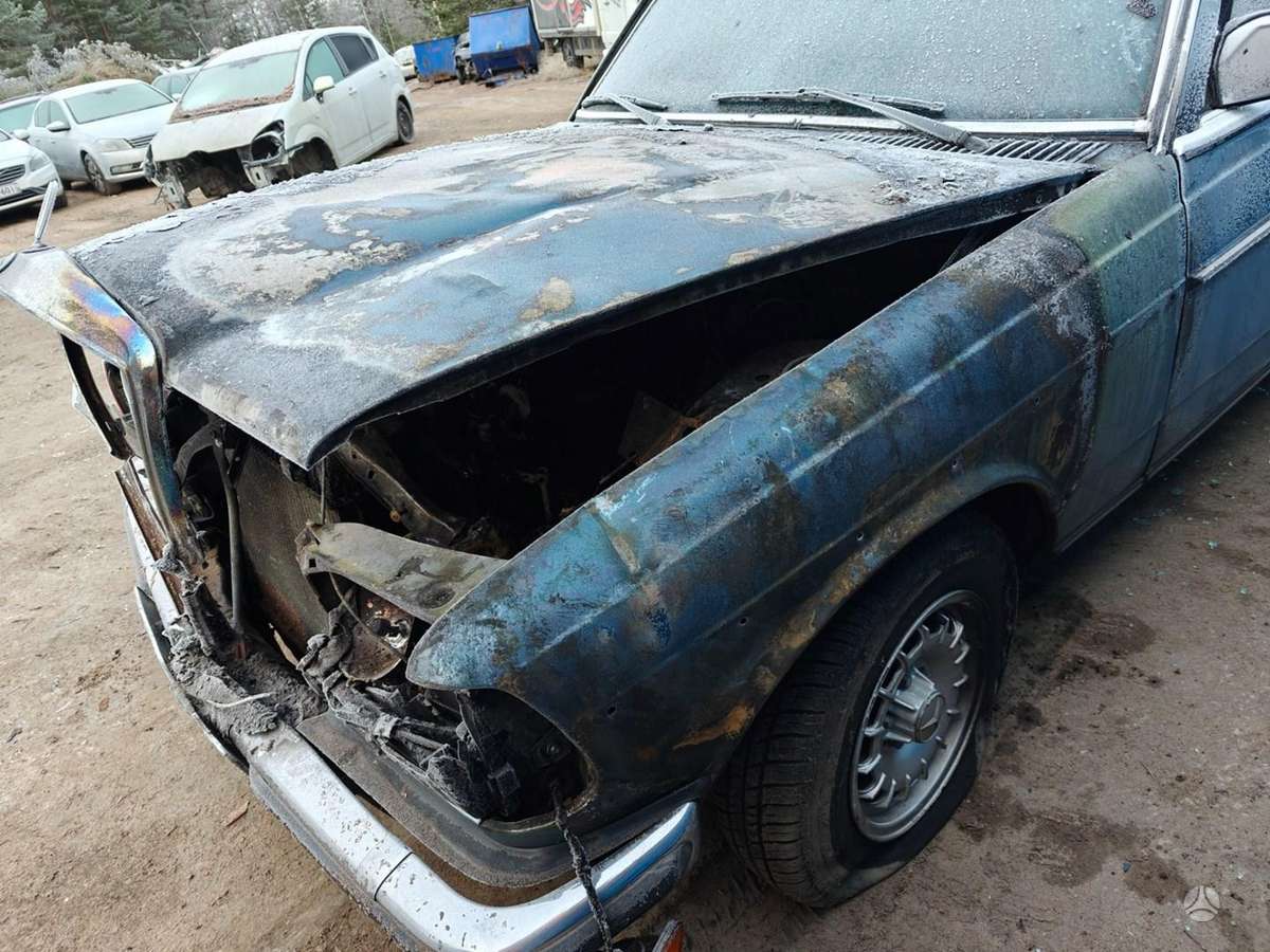 Mercedes-Benz 230 по частям