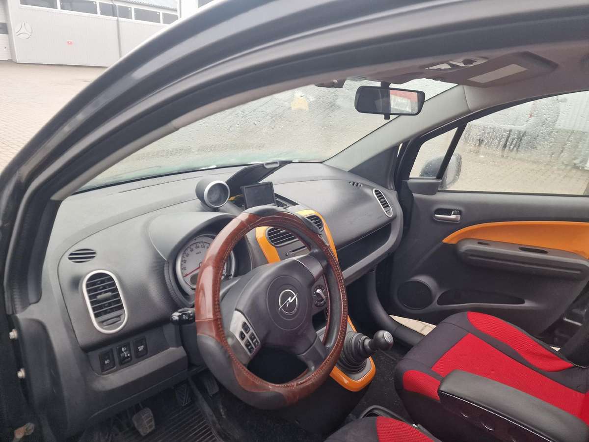 Opel Agila