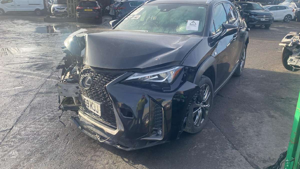 Lexus UX 250h rezerves daļās
