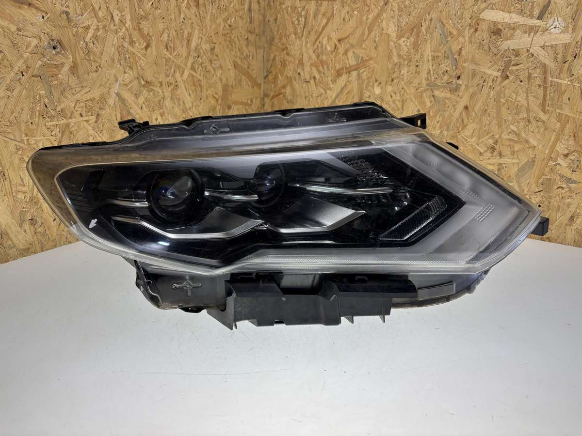 Nissan X-Trail Cen23174