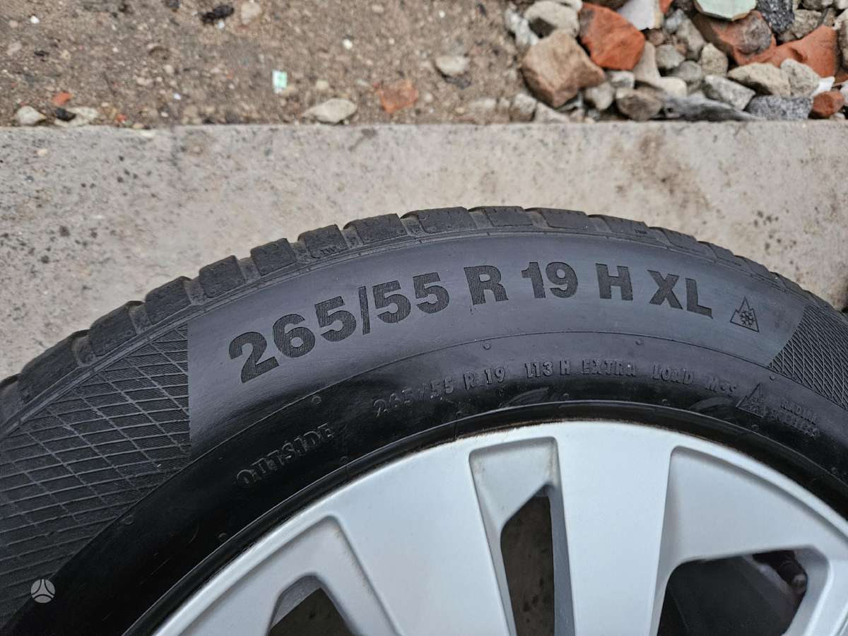 Audi Q8, lengvojo lydinio, R19