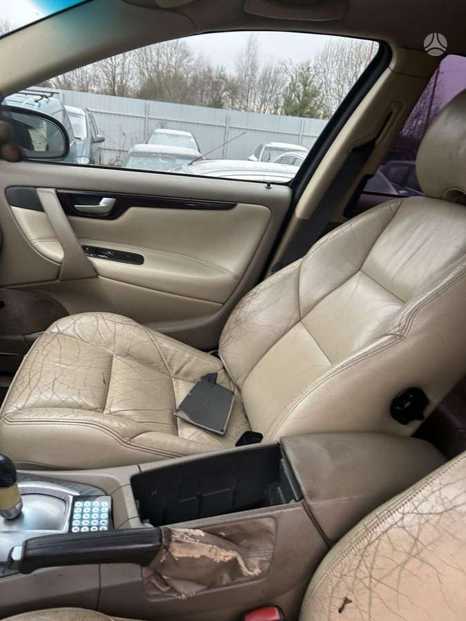 Volvo S60 dalimis
