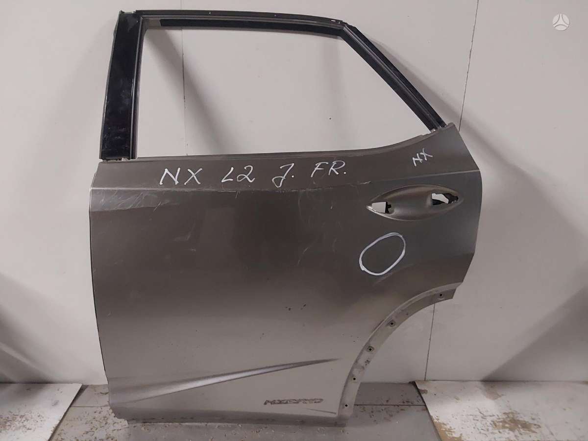 Lexus NX 300h по частям