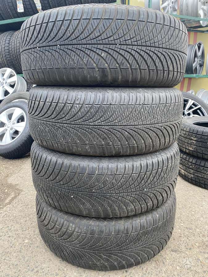 Goodyear Vector 4 Seasons, universalios 255/60 R18