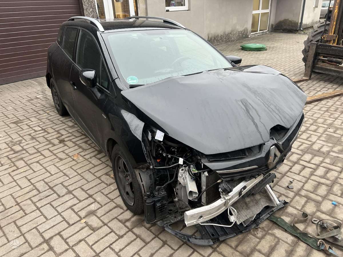 Renault Clio по частям. Rida 44000km