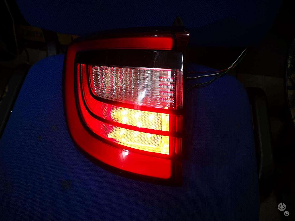 Dodge Durango žibintai