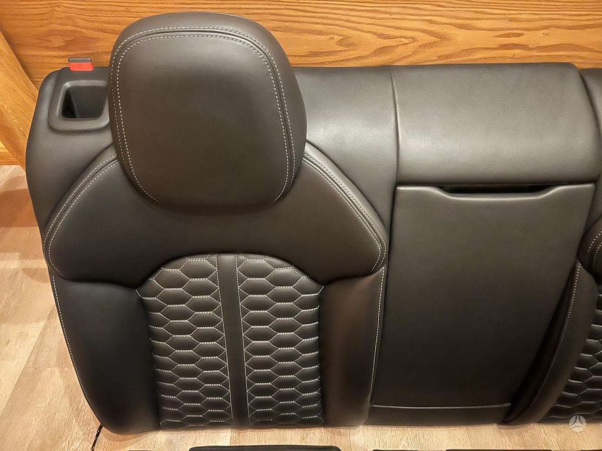 Audi RS 7 door upholstery, seats