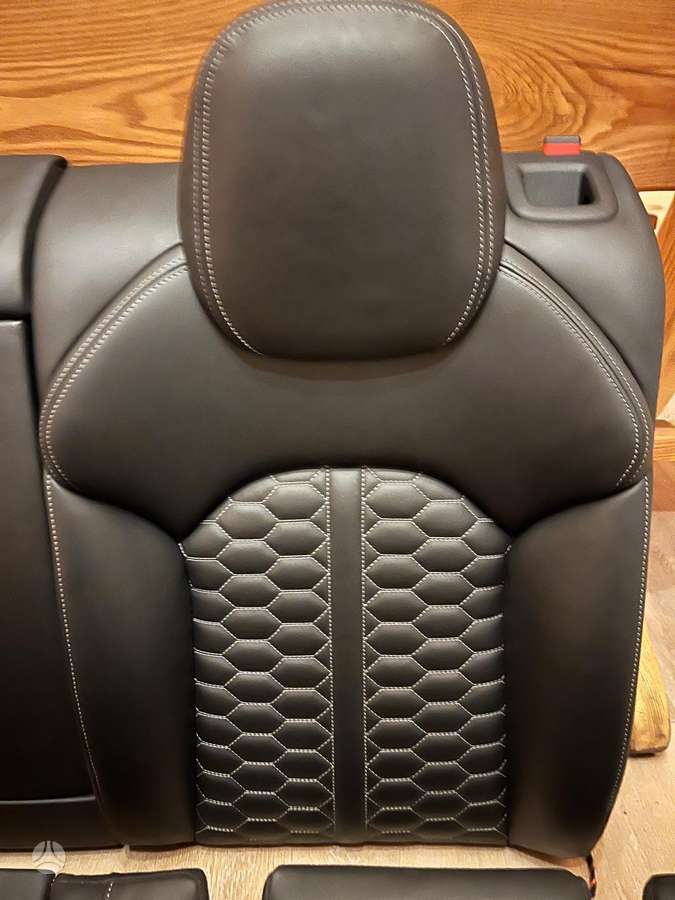 Audi RS 7 door upholstery, seats