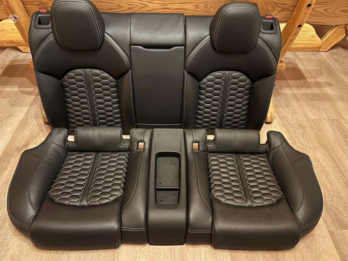 Audi RS 7 door upholstery, seats
