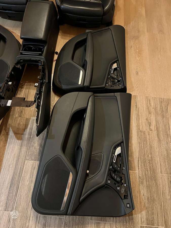 Audi RS 7 door upholstery, seats