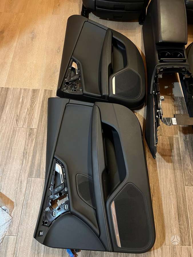Audi RS 7 door upholstery, seats