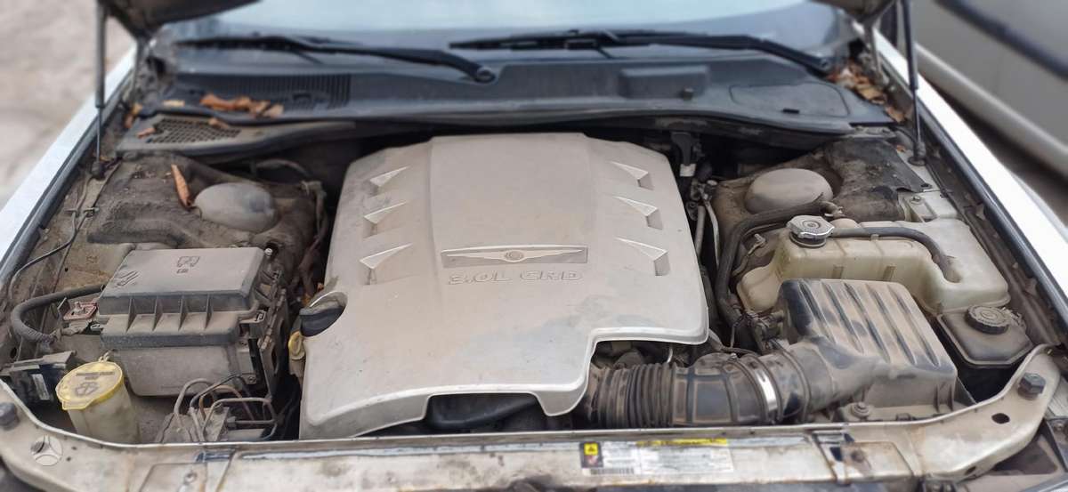 Chrysler 300C dalimis