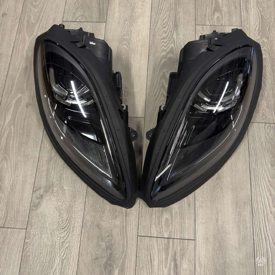 Porsche Macan lights