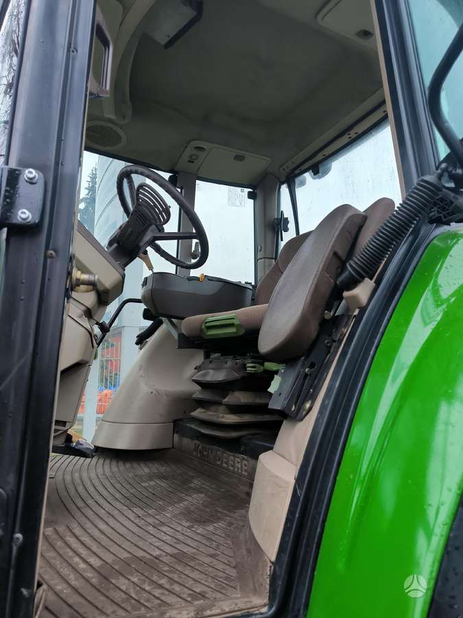 John Deere 6920, tractors