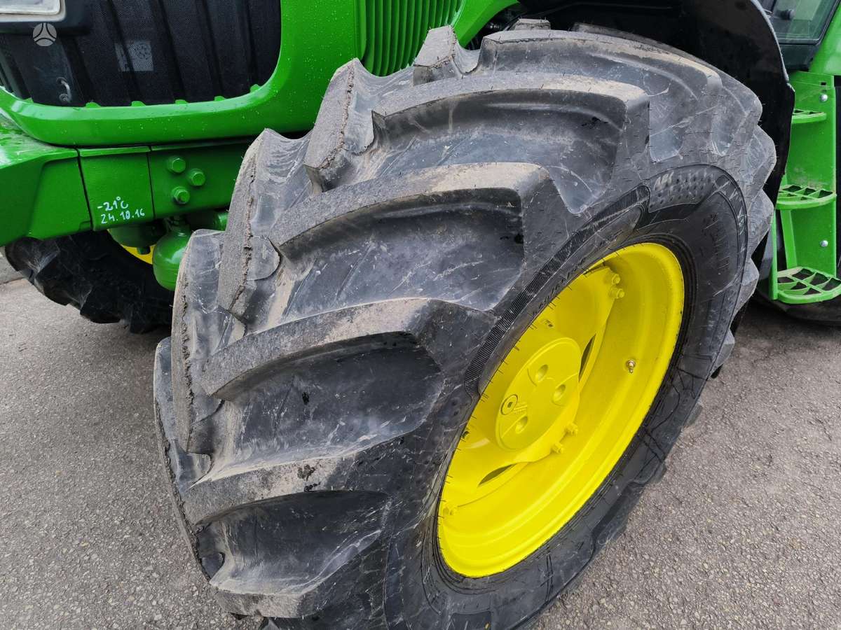 John Deere 6920, tractors