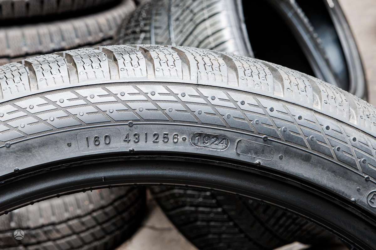 Nokian WR Snowproof P, winter 245/40 R20