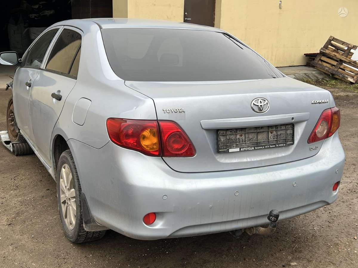 Toyota Corolla dalimis