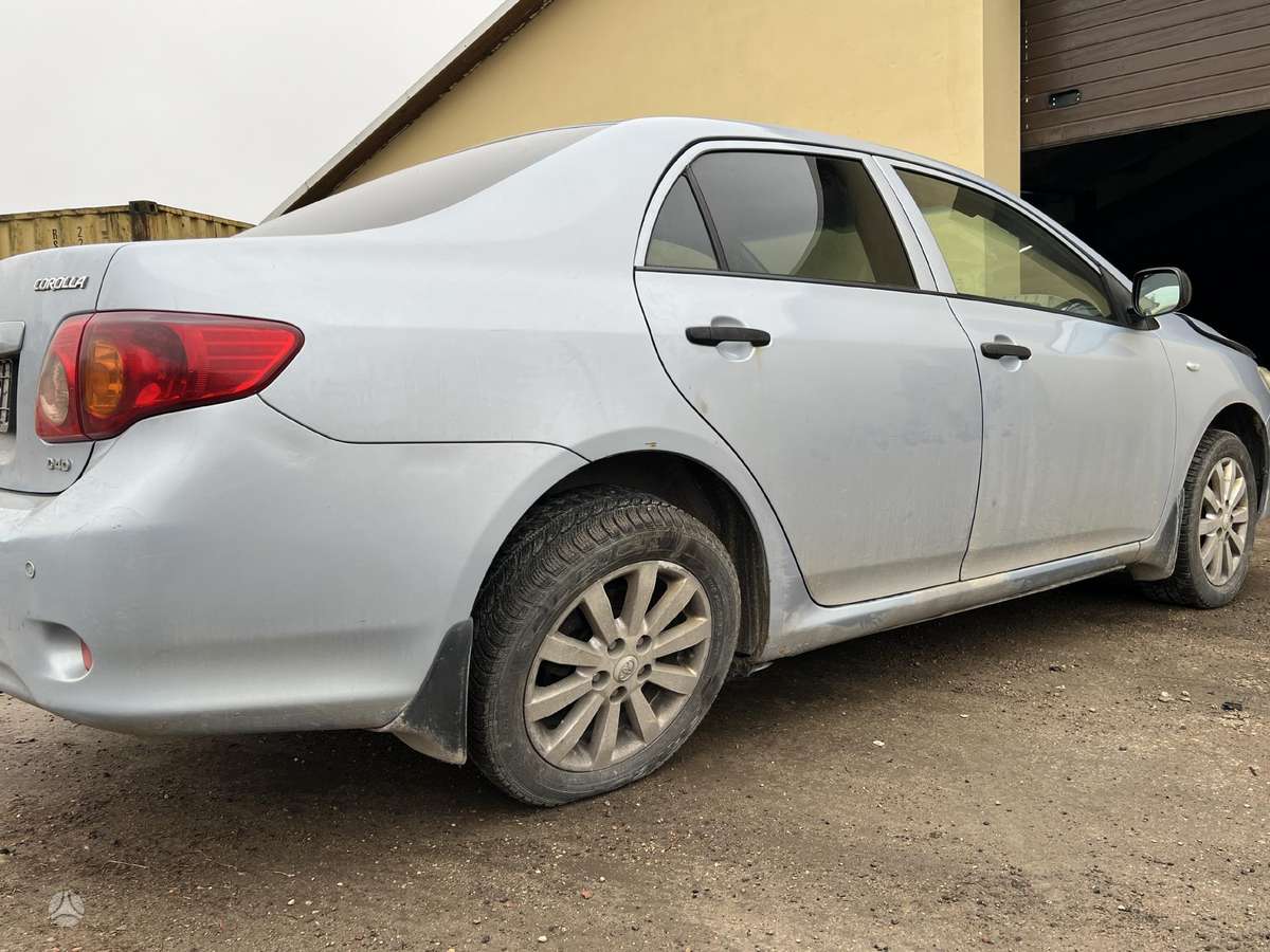 Toyota Corolla по частям