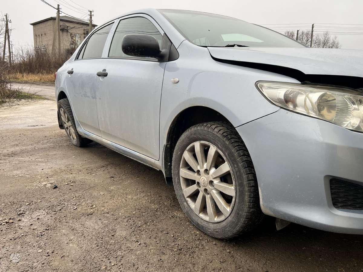Toyota Corolla по частям